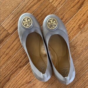 Tory Burch Gray Leather Loafers with Signature Logo
